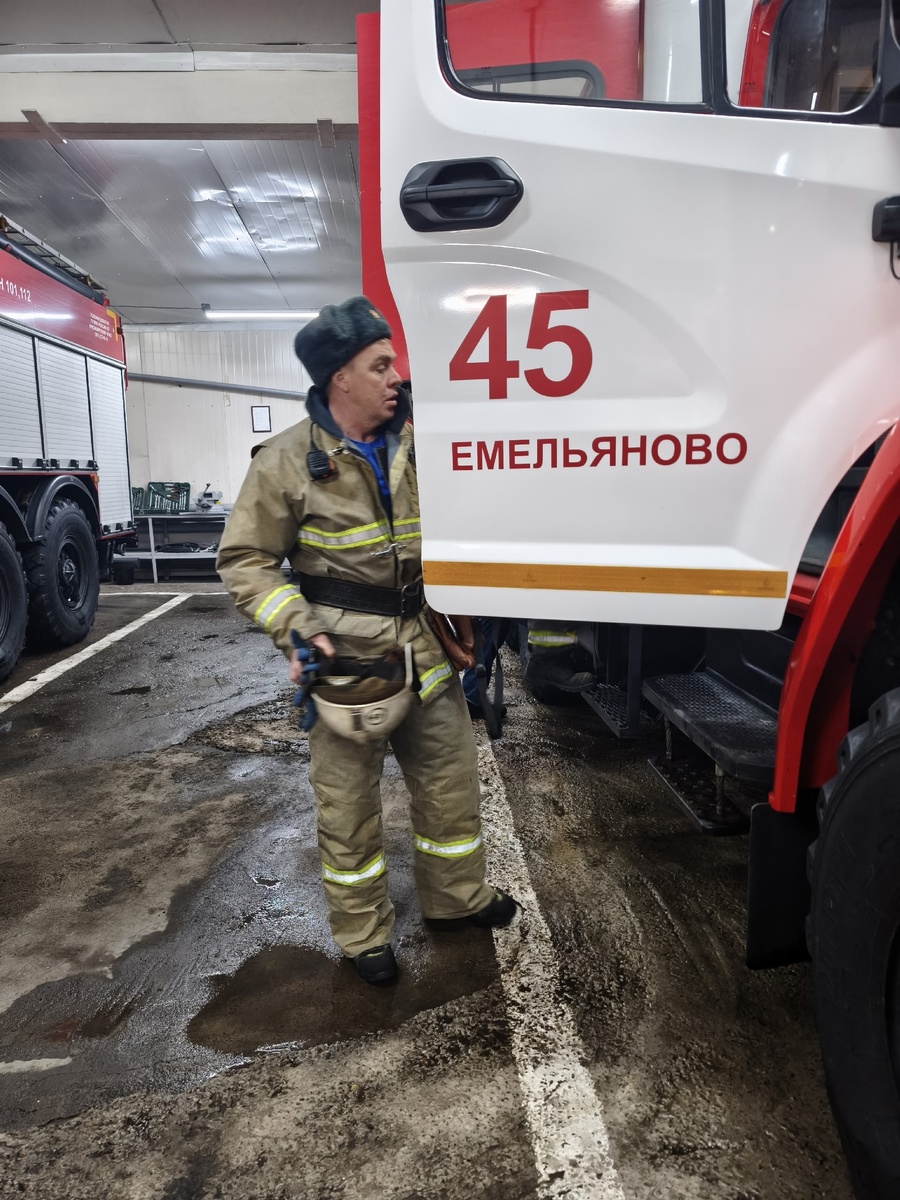 Начальник караула Виталий Гусев