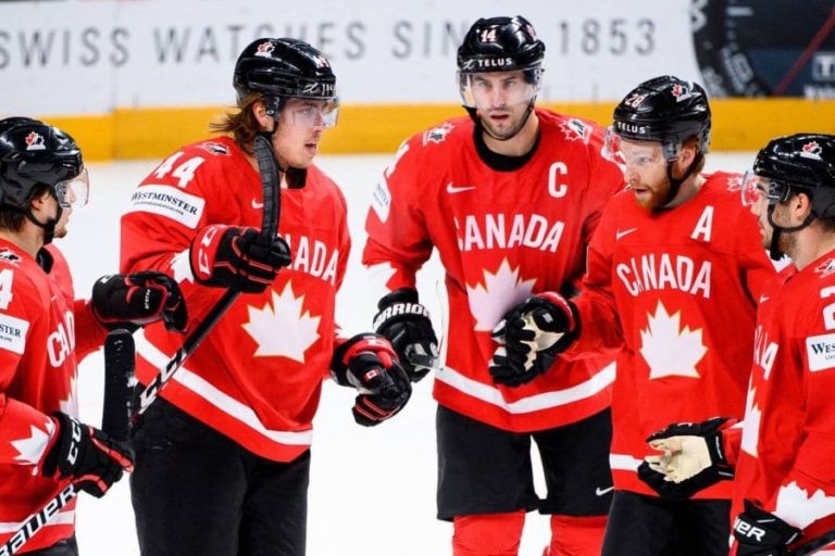    Фото: IIHF Алена Мороз