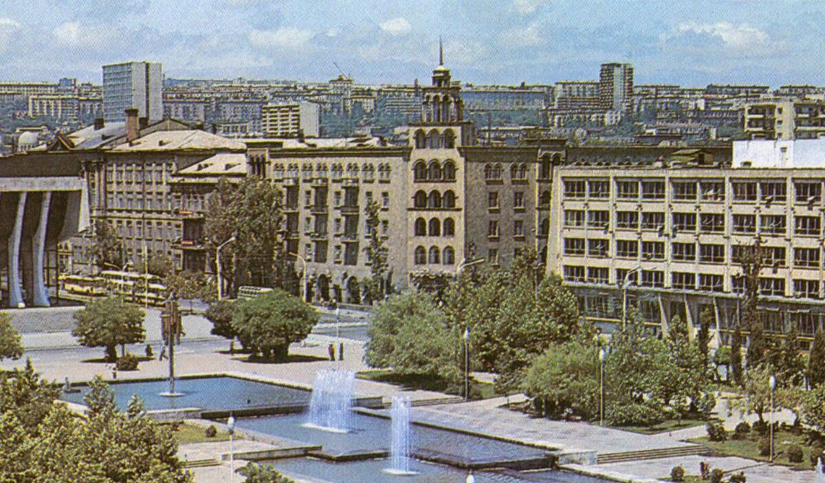Пересечение Басина и Кирова. Баку, 1980