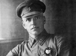 «Настоящая» фамилия Георгия Жукова: почему её никто не знает