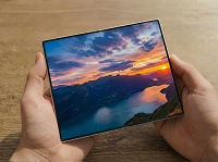 Samsung Wide Fold подозрительно напоминает будущий iPhone Fold: опубликованы фото макетов новых смартфонов  📷

