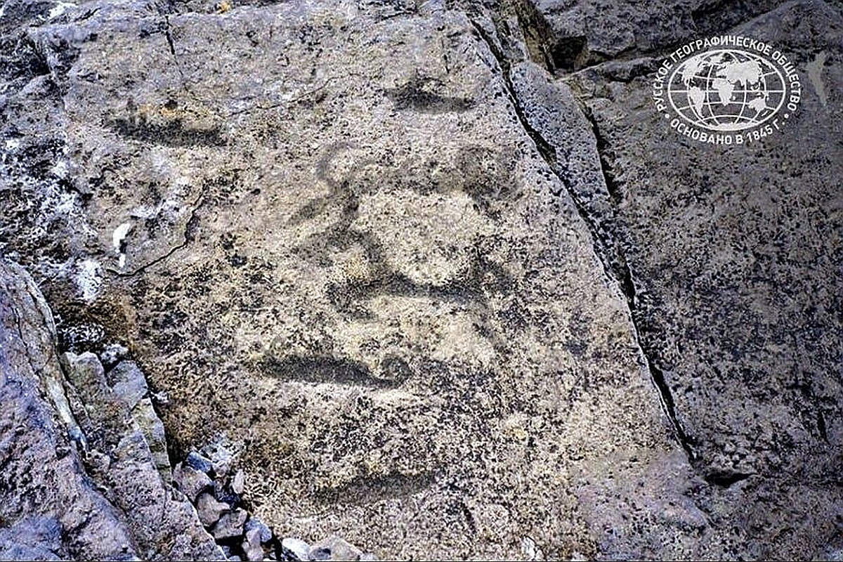    Эксперты считают, что для подтверждения "самого северного" статуса необходимы дополнительные тщательные исследования наскальных изображений Вайгача. / РГО