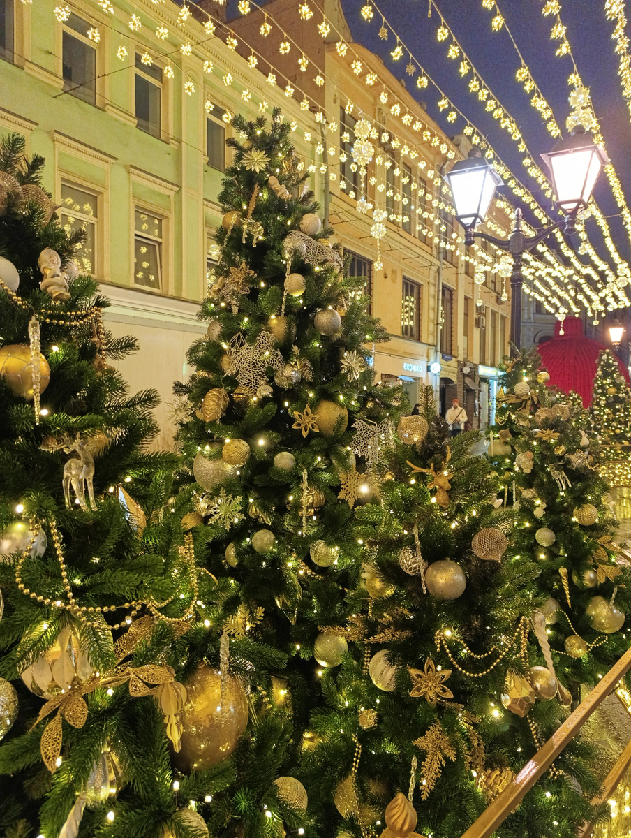 Москва готова к новогодним праздникам! Фото автора.