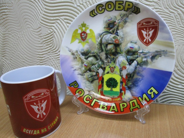 Печатаем на керамических тарелках в Липецке. С полной заливкой. Заказать фото на тарелке можно в Голд Зебра. Исполнение в короткие сроки. Индивидуальный подход к каждому клиенту.