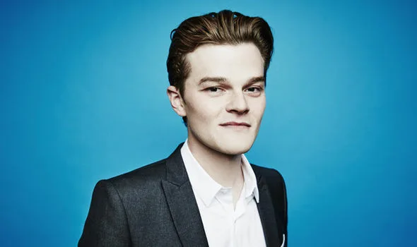 Роберт Арамайо