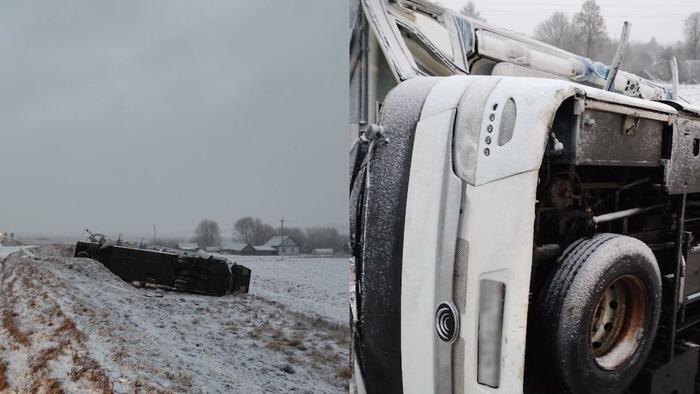 Автобус «Москва-Брест» попал в ДТП в Витебской области. Фото © Telegram / МВД Беларуси