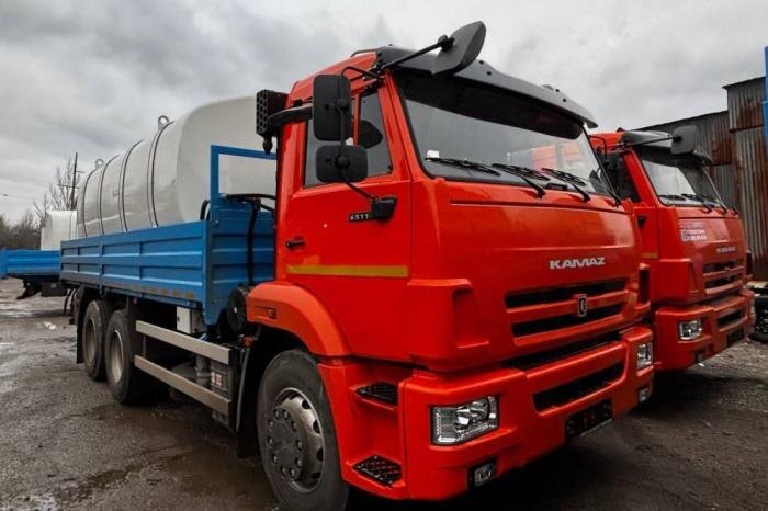 ДНР закупила дополнительных водовозы для обеспечения жителей водой. Уже доставлены 21 машина, до конца декабря поступят ещё четыре, а в 2026 году – 55 водовозов, источник Телеграм-канал РИА ДНР | ДОНЕЦК