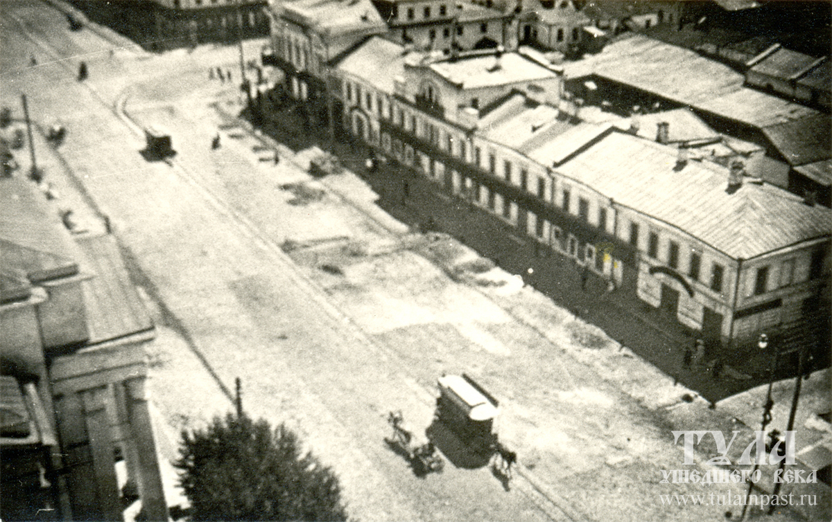 1910-е годы. Так выглядело здание до перестройки. Вид с колокольни Спасо-Преображенского храма