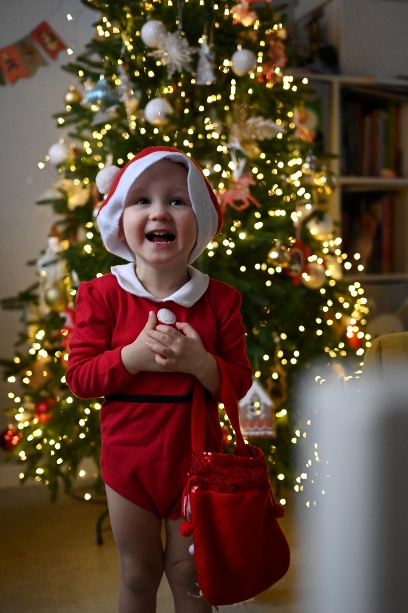 А хотела надеть на него пижамку новогоднюю  с эльфами. А тут такая модель получилась 😍