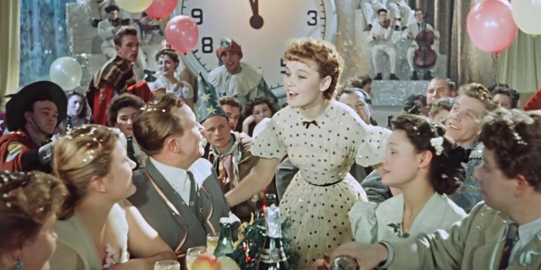 Советский стол против модного фуршета: где настоящий Новый год?