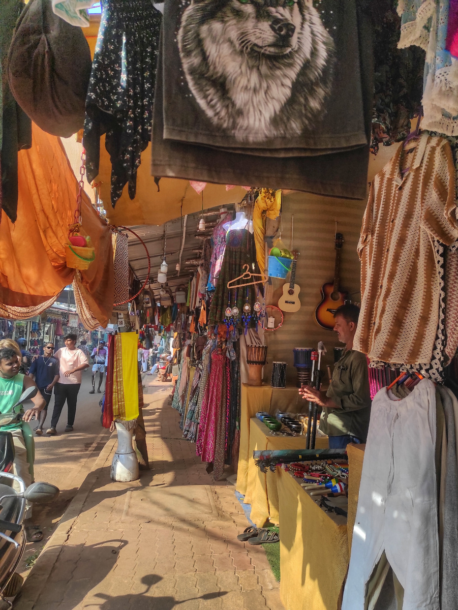 Тот же мусор продают, что и всегда (это свежее фото) 