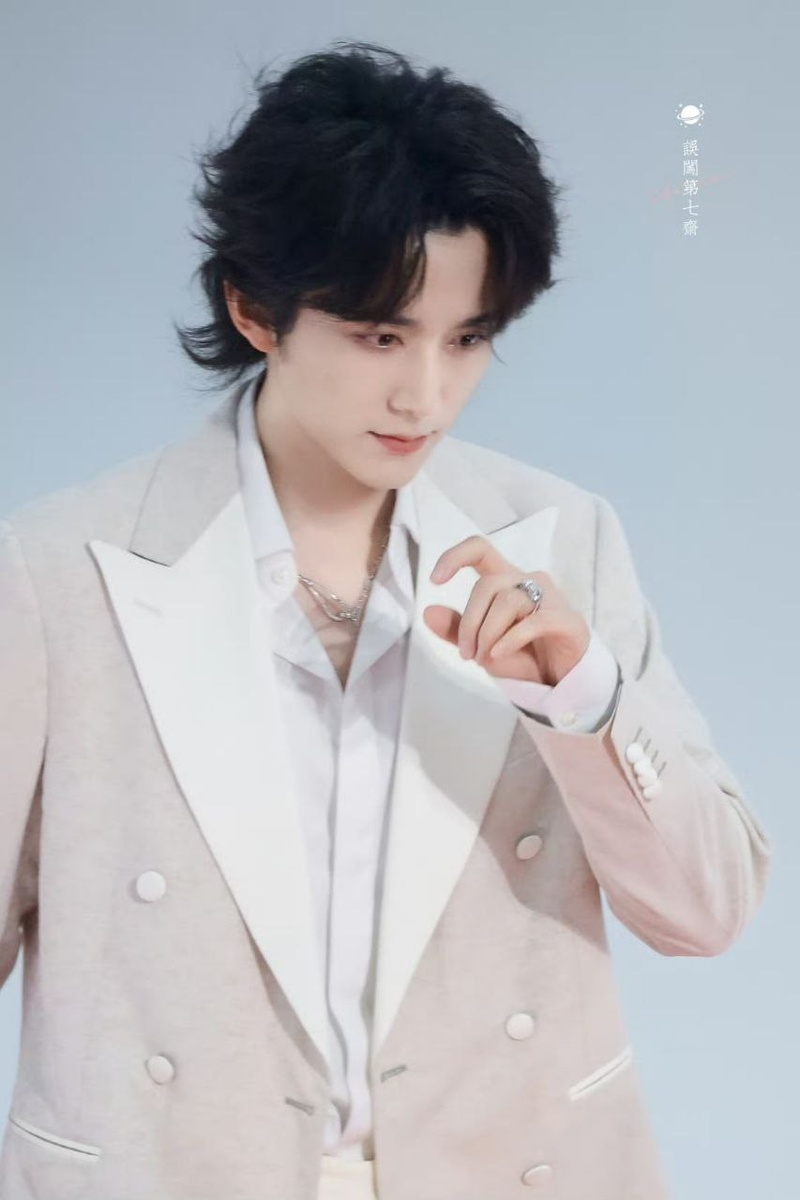 Актёр Чжан Синьчэн. Листайте галерею...