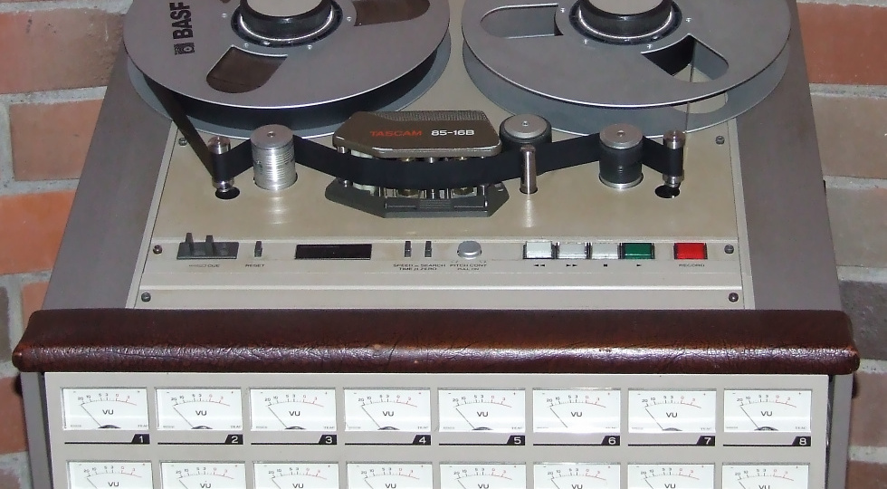 Почему меломаны до сих пор любят катушечные магнитофоны?