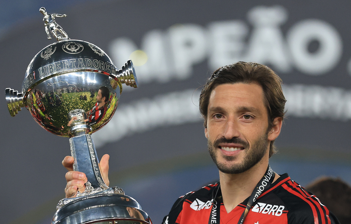    Защитник "Фламенго" Матиас Винья  Buda Mendes/Getty Images