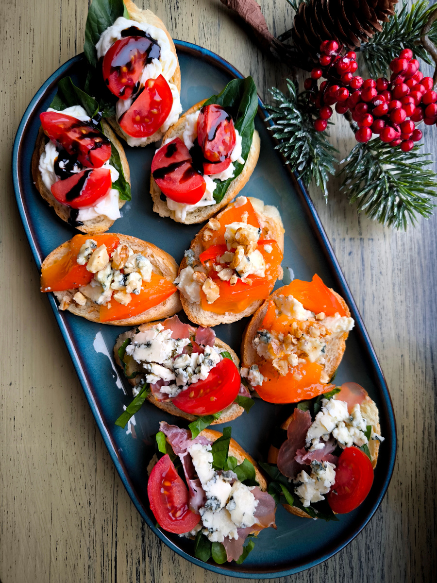 Ассорти из брускетт. Фото из личного архива