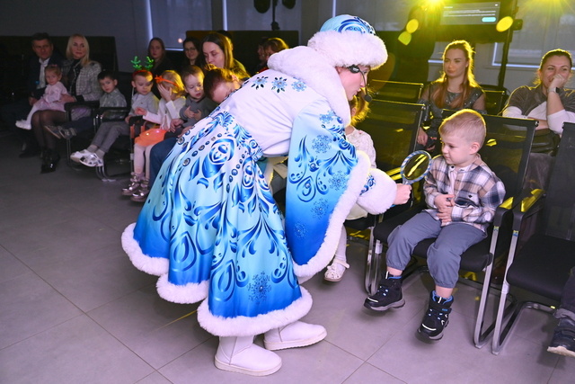 «Тверьгорэлектро» устроили традиционный новогодний праздник для детей сотрудников