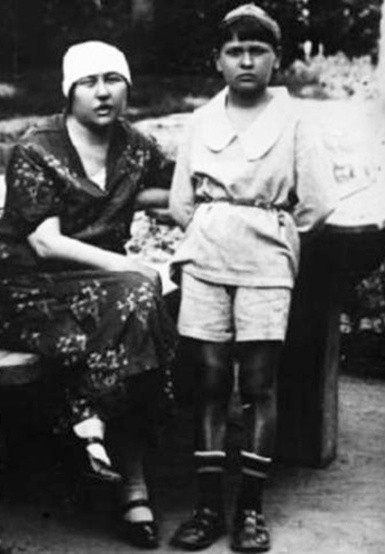 Екатерина Давидовна с Петей