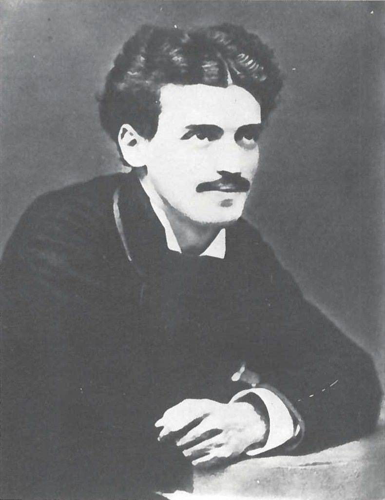    Начальное образование мальчик получил в семье. Отец, который успел научить его трудолюбию, умер, когда Джованни было всего восемь лет.