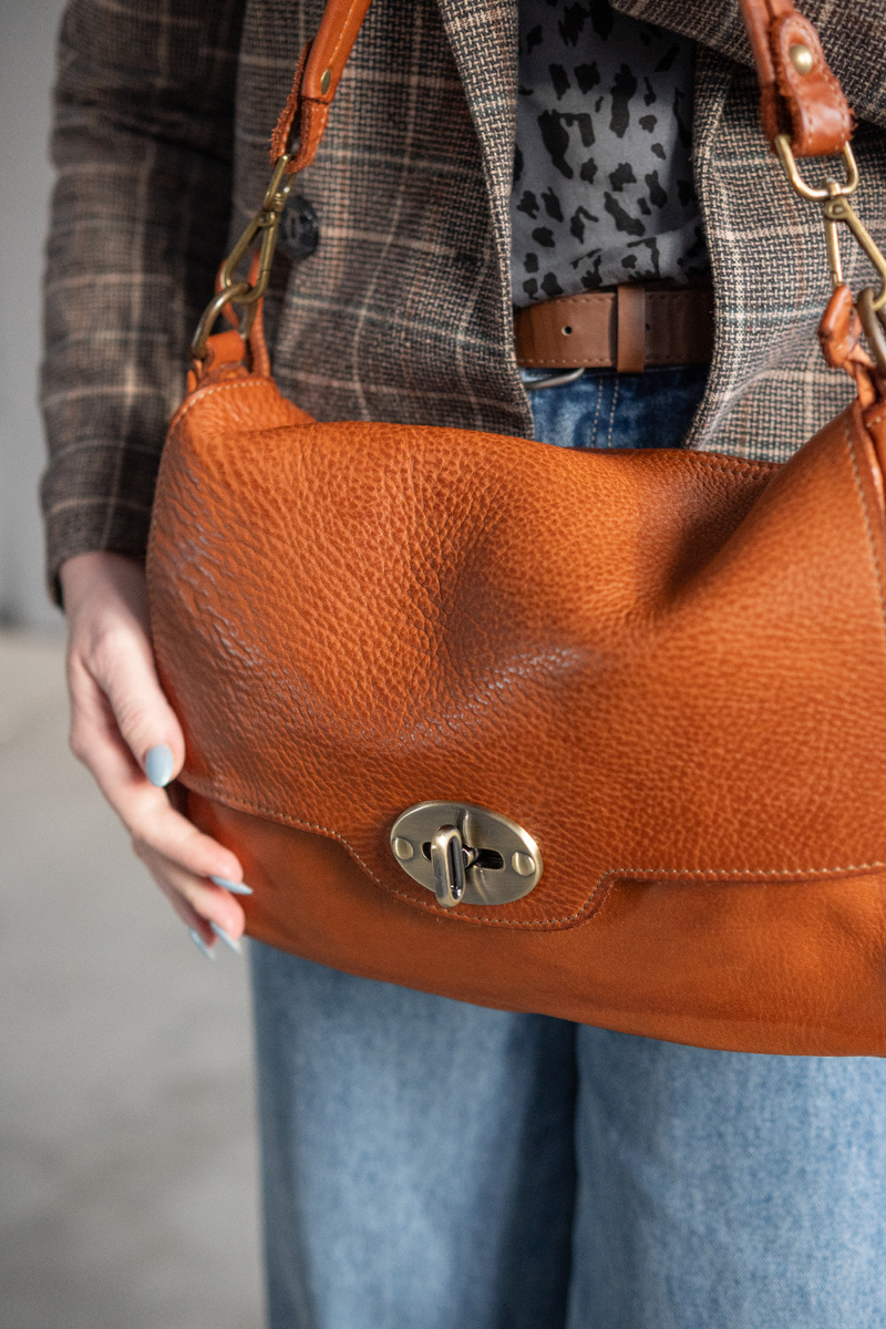 Наплечная сумка MARIE Pelle lavata 6811 (насыщенно-рыжий)