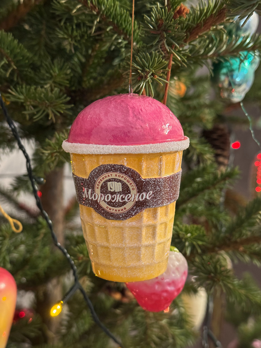 Вот например стаканчик мороженного из ГУМа.