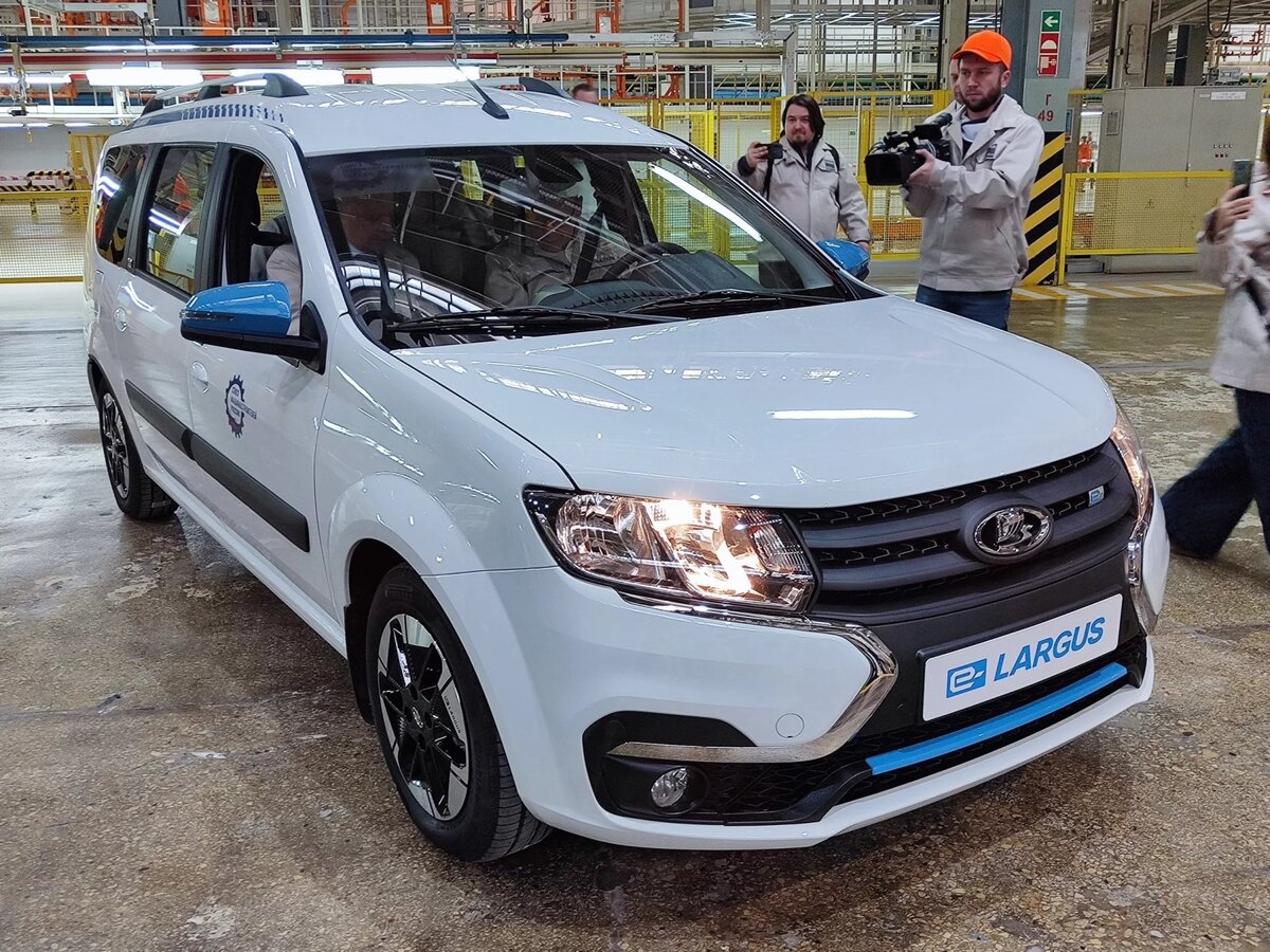 Lada e-Largus. Источник иллюстрации - Яндекс.Картинки