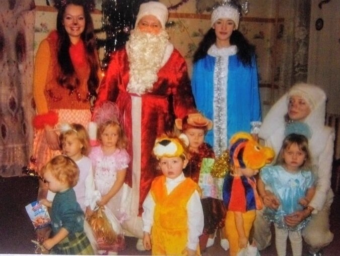 И никто из ребятишек не уходил без подарка! /фото из личного архива/