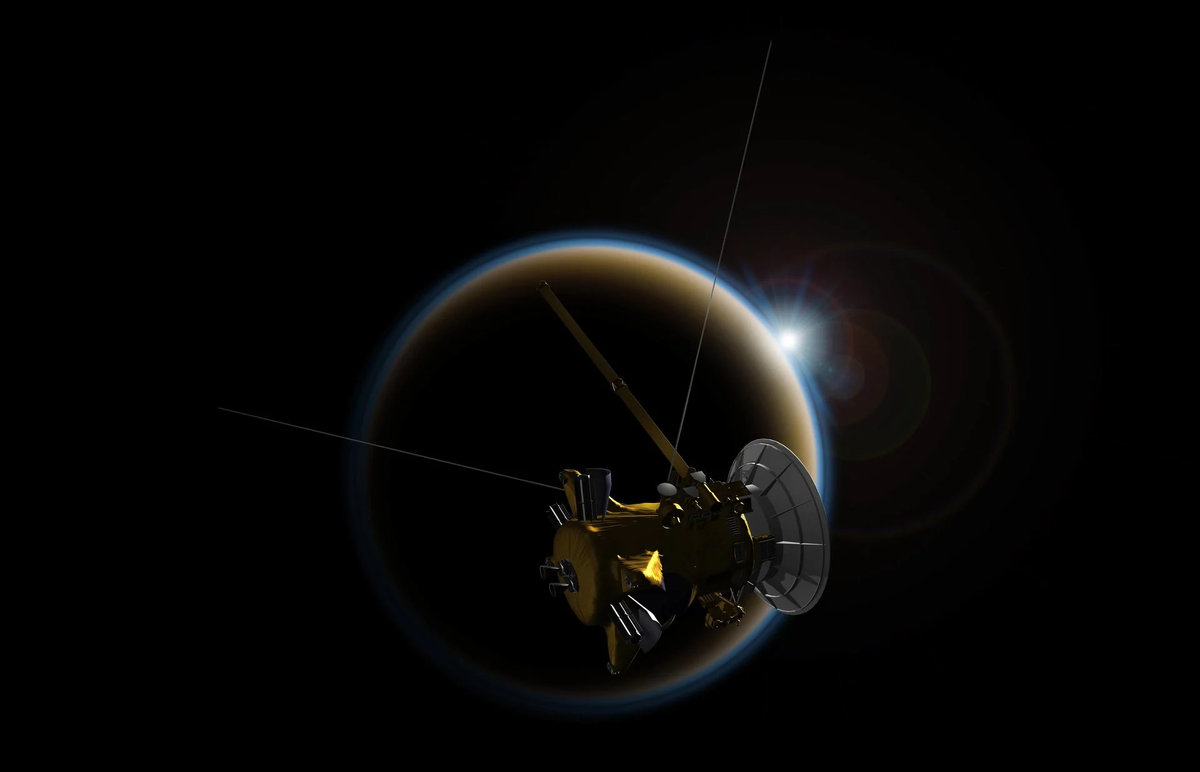Художественное представление космического аппарата «Кассини» у Титана. NASA/JPL-Caltech.
