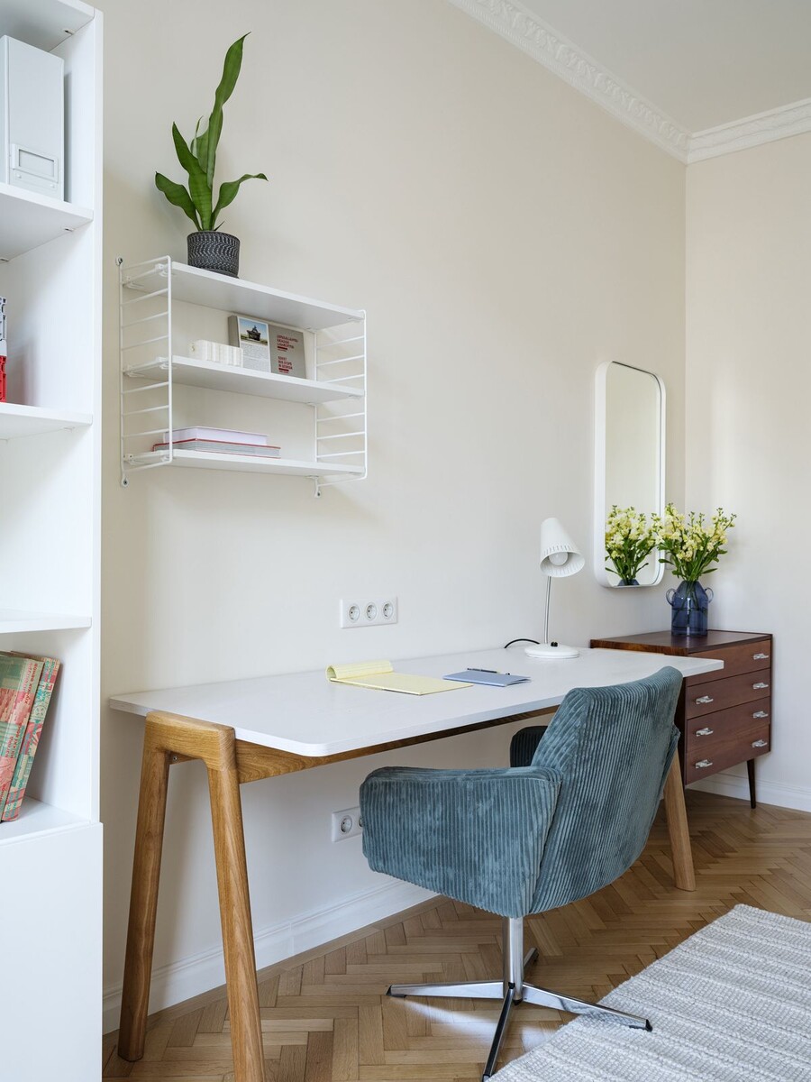 Стол письменный ПИЧИ в интерьере Екатерины Рикер