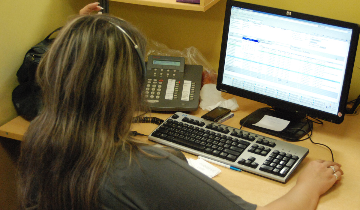     Оператор call-центра. Автор: Олег Петров. Фото: редакция.