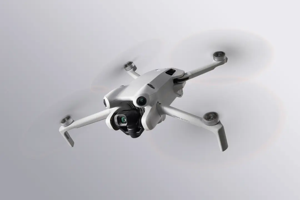 Самый мощный беспилотник под 250 г и, безусловно, самый практичный выбор для пилотов из Великобритании.