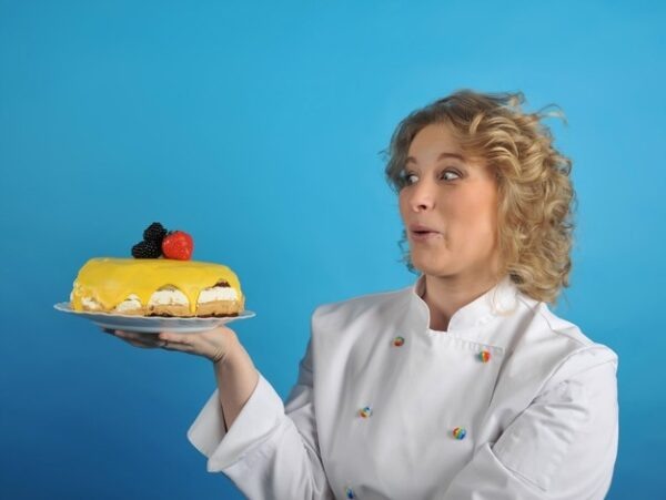 Лана Казновская уже более 10 лет учит начинающих кондитеров вести бизнес