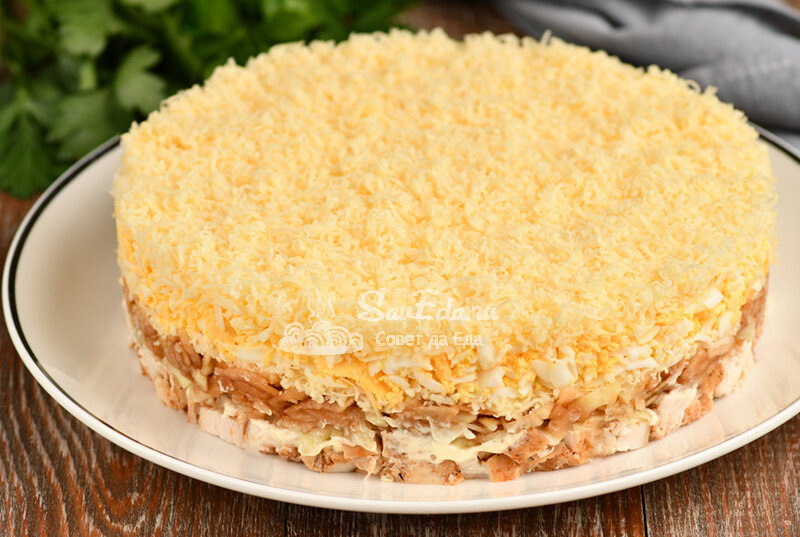 Очень вкусные салаты с курицей (5 вариантов)