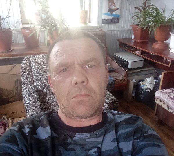 "Сосед (51 год) живёт один 12 лет. Вчера спросил - почему не ищешь женщину?". Он объяснил 6 причин. Я понял, почему он прав