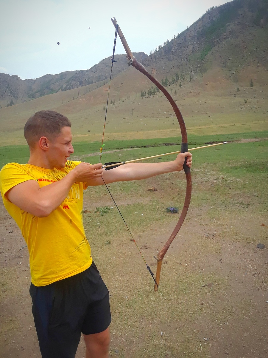 Стрельба из лука - традиционный монгольский вид спорта