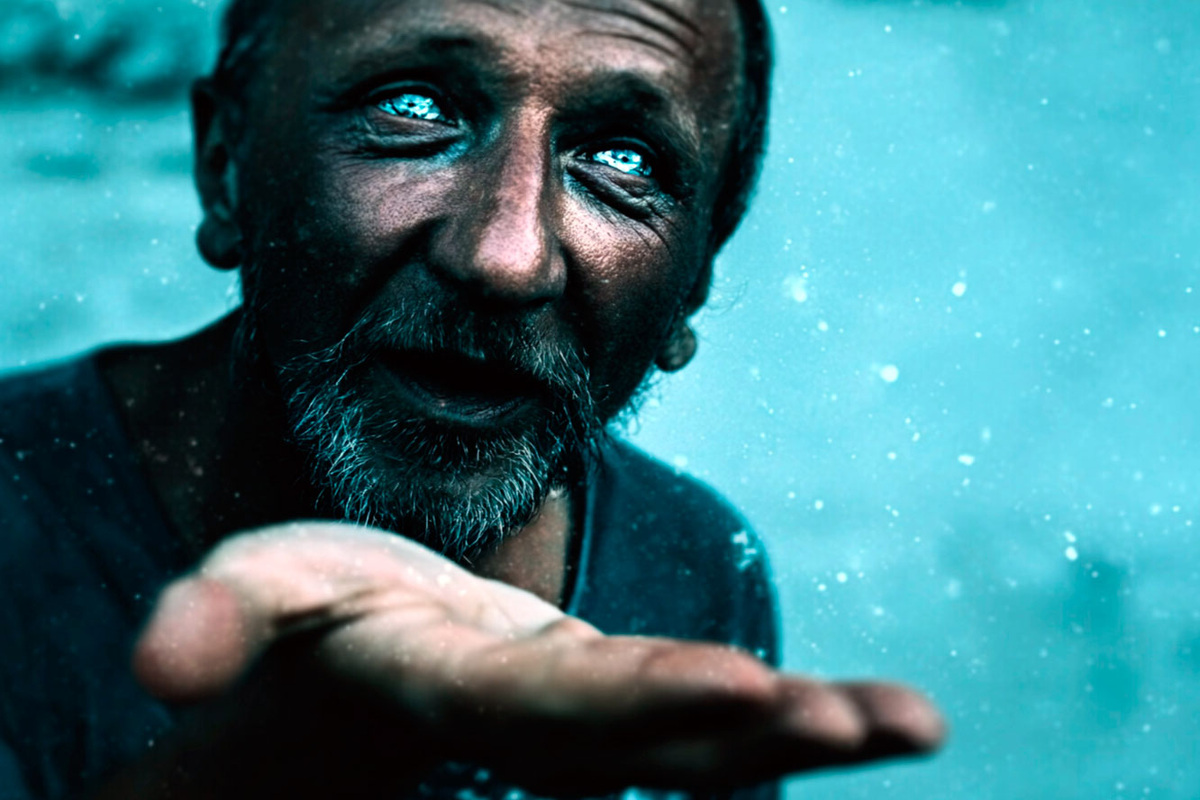 Единственный разумный ответ — признать абсурдность и продолжать жить, наполняя свой мир собственным стоическим мятежом