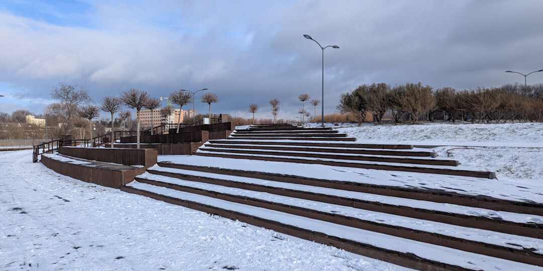 Показываю, как выглядит парк Первая Миля зимой в Ростове-на-Дону