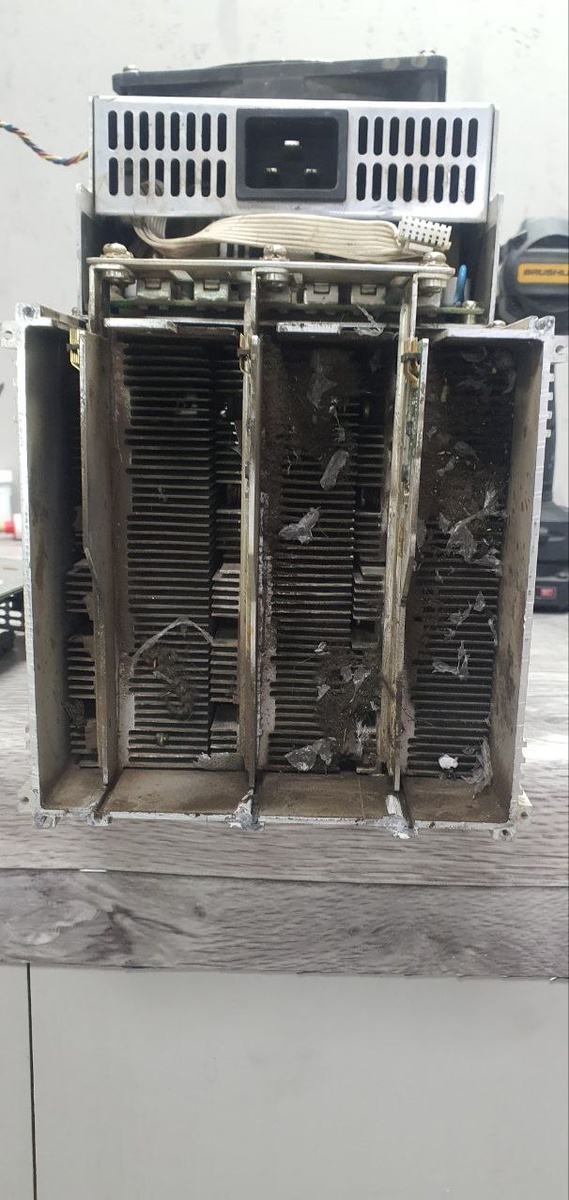 вот так выглядит перегрев платы)))