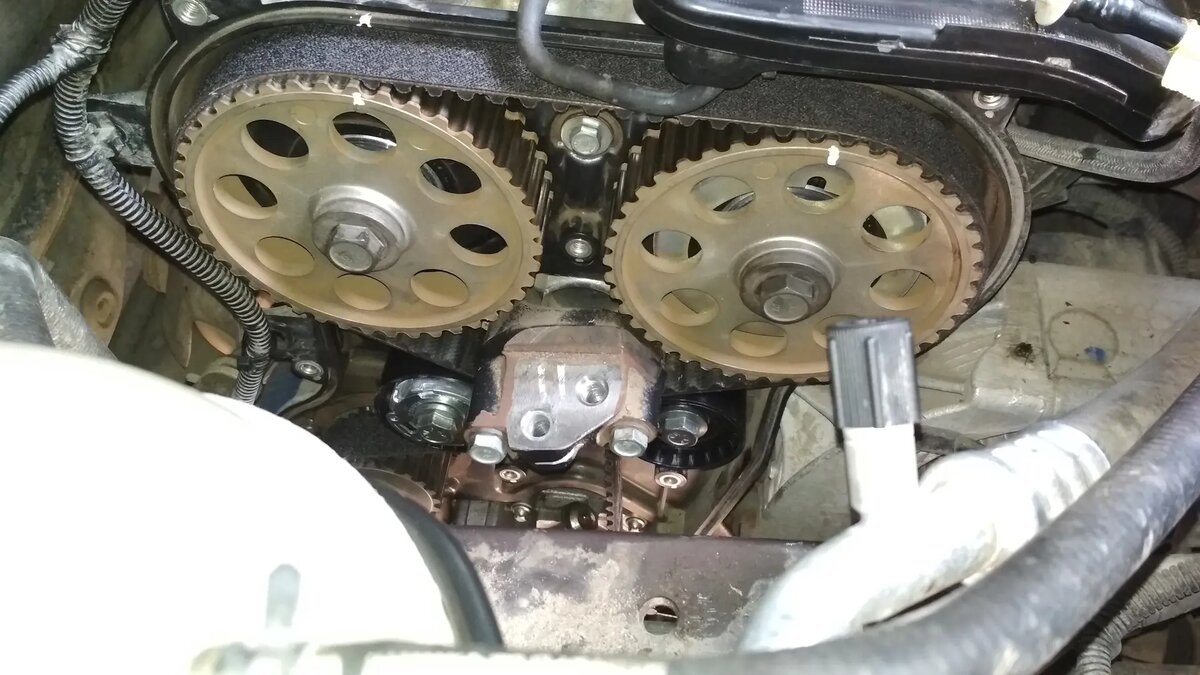 Замена ремня ГРМ на Лада Веста