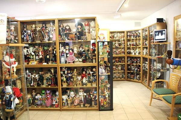 Один из залов