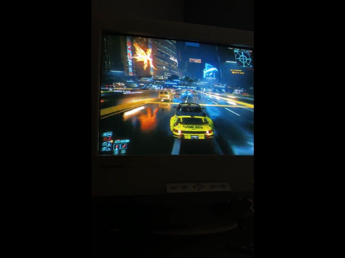    Настоящий ретрофутуризм. Геймер показал, как выглядит Cyberpunk 2077 на ЭЛТ-мониторе