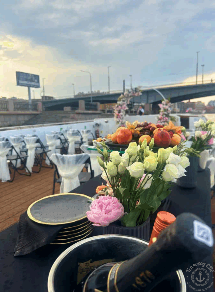 Проведение мероприятий на теплоходе Юстиция