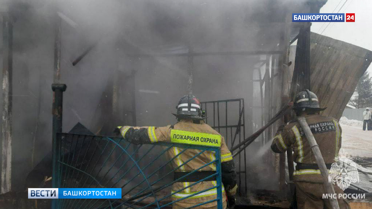    В садовом товариществе под Уфой при пожаре пострадала 48-летняя женщина