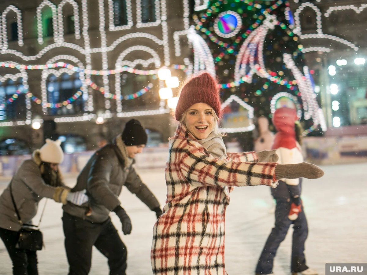    31 декабря каток будет работать в течение всего дня, включая новогоднюю ночь