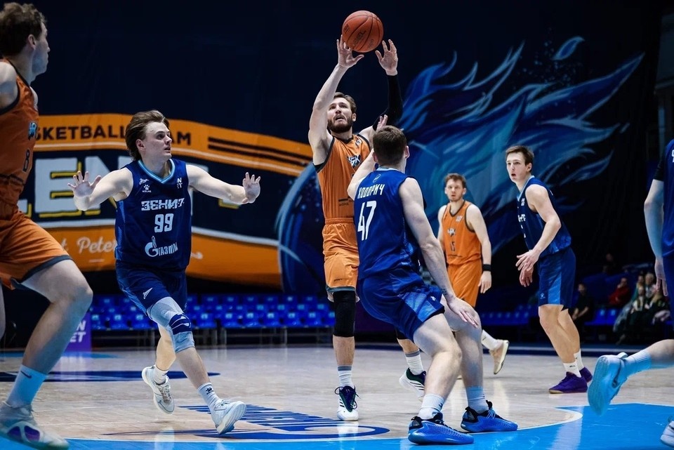    Челябинские баскетболисты в конце декабря выиграли два поединка в Грозном и Санкт-Петербурге. Фото: БК «Зенит-2»