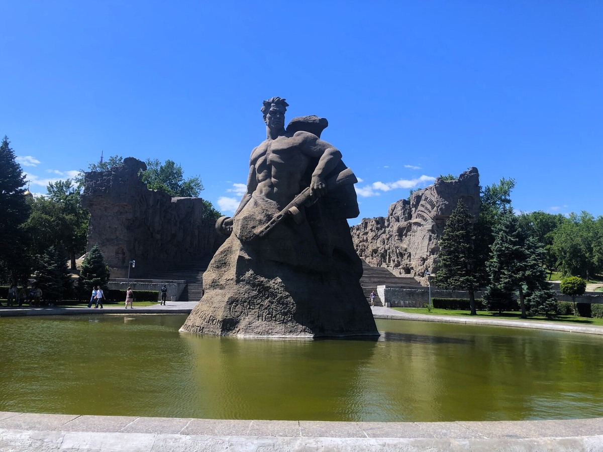 Экскурсия на Мамаев курган в Волгограде