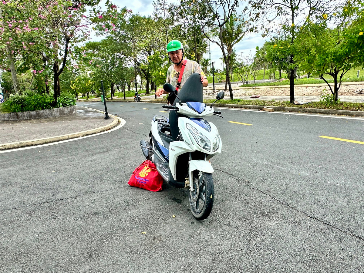 Байк готов к поездке по острову Фукуок.