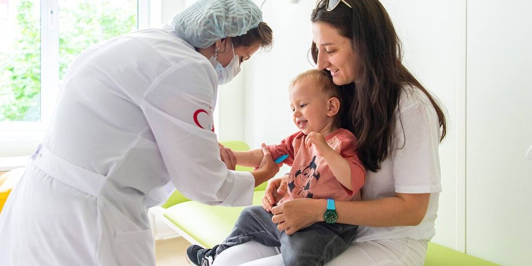 Как быстро и удобно прикрепить ребенка к детской поликлинике