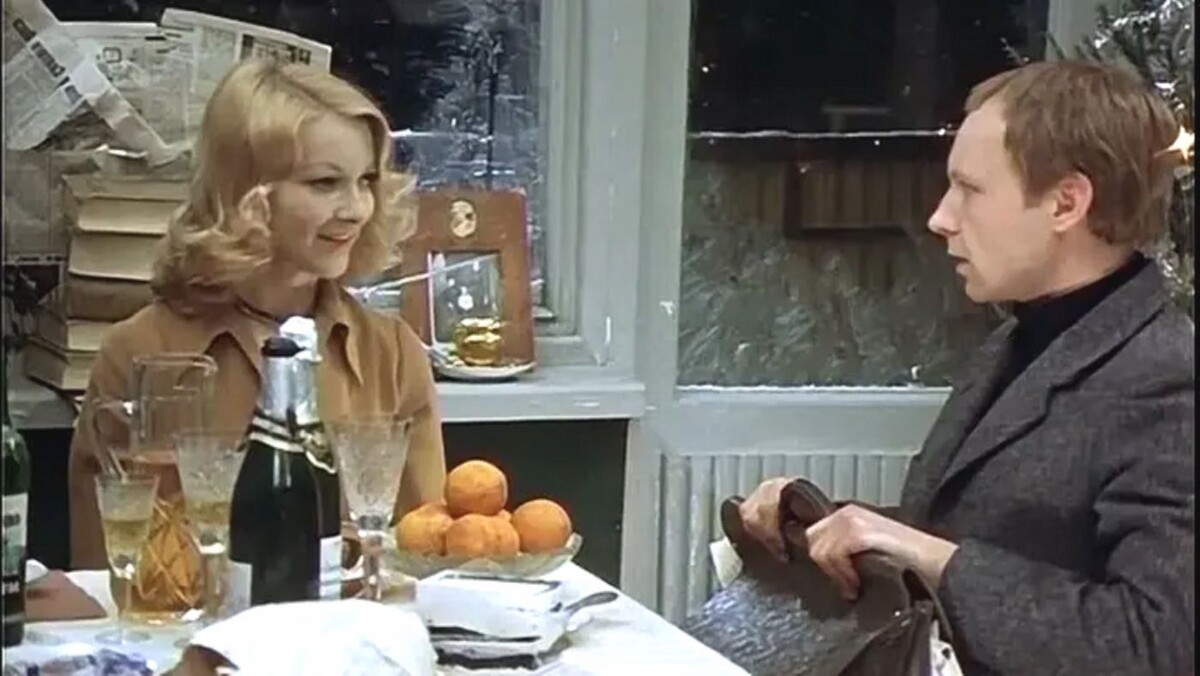 Кадр из фильма «Ирония судьбы, или с лёгким паром!», Мосфильм, 1975