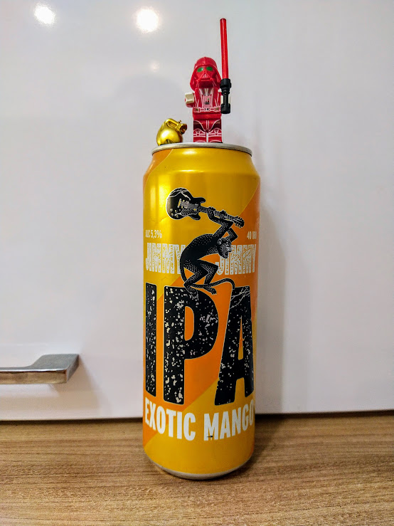 Дизайн у всей линейки одинаковый, меняется только цвет банки