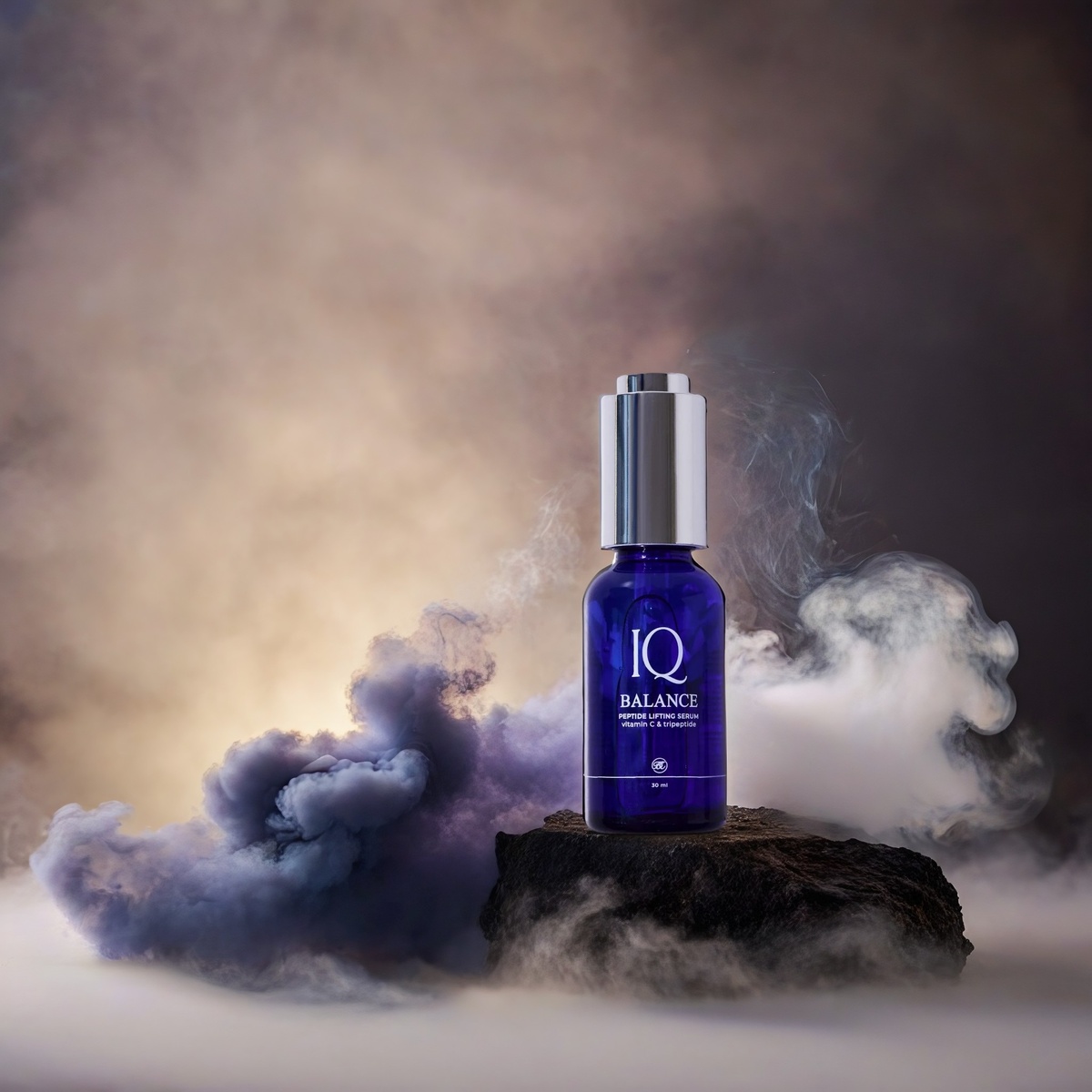 Антивозрастная сыворотка для лица IQ BALANCE с пептидами и витамином С. OZON: арт. 1856657269 WB: арт. 332769675